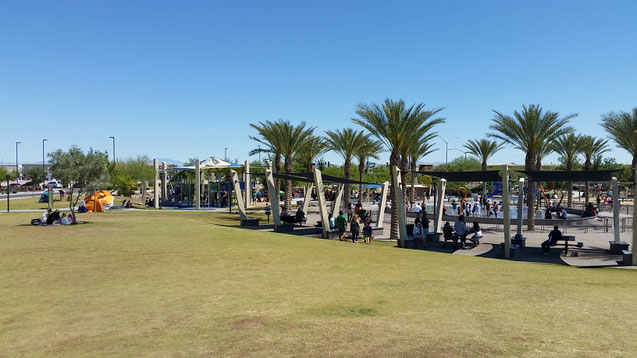 Travel with baby to Phoenix, Arizona - Splash parks