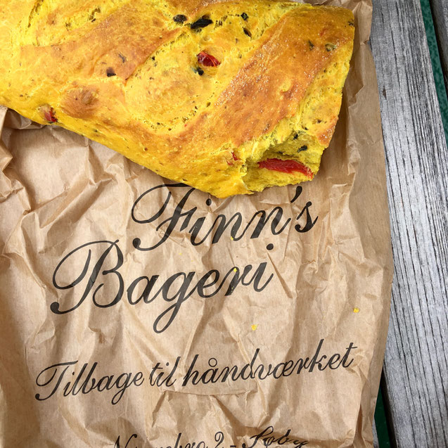 Olivenbrot aus Finns Bageri in Søby auf Ærø