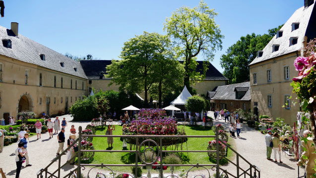 Der Innenhof von Schloss Adendorf