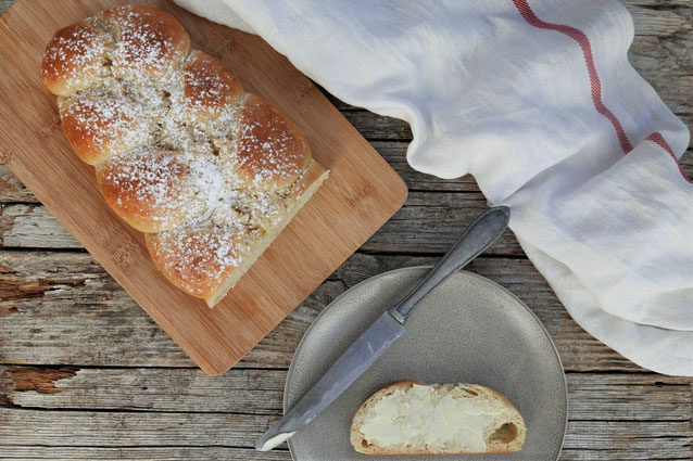 Germteigstriezel oder Allerheiligenstriezel, Milchbrot oder Hefezopf