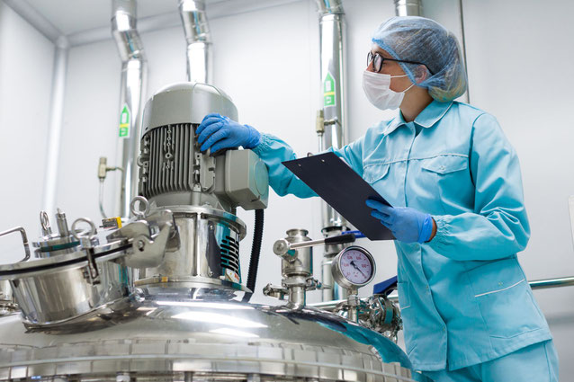 Wartung einer Industrieanlage im Highcare Bereich