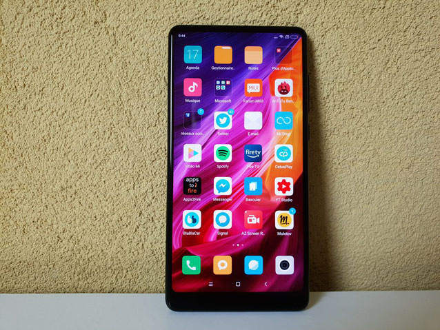 Xiaomi Mi Mix 2 interface MIUI