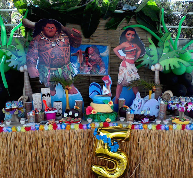 mesa de dulces fiesta moana