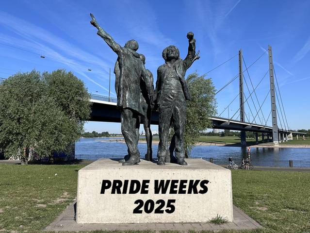 LSBTIQ-Denkmal am Rhein mit Schriftzug Pride Weeks 2025