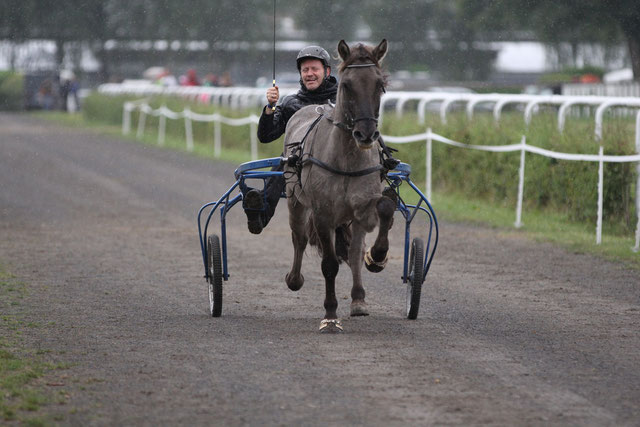 Hólmgeir Jónsson mit Kalsi frá Búlandi (Foto: A. Rosebrock-Rahn)