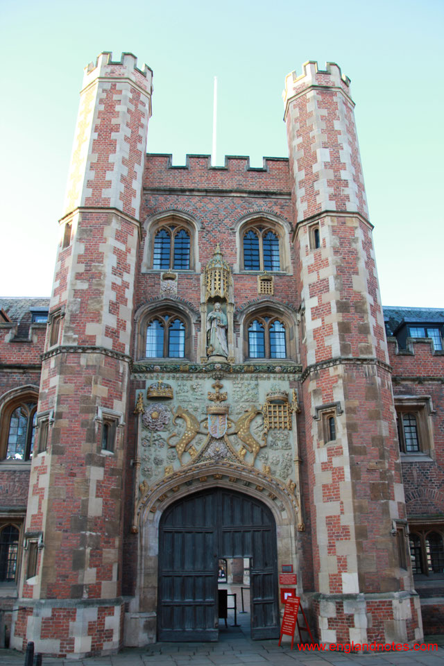 Sehenswürdigkeiten und Reisetipps für Cambridge: Eingang zum St. John's College