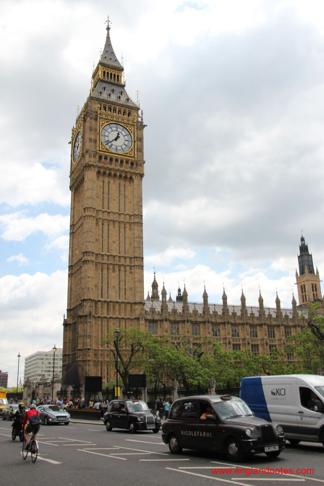 Sehenswürdigkeiten und Attraktionen in London. Woher kommen die Namen Big Ben und Elizabeth Tower in London. 