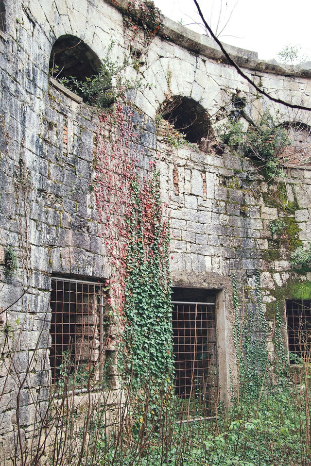 Innenhof der Festung Munide.