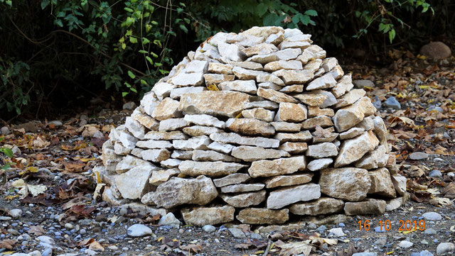 Steingarten anlegen. Kies, Schotter und Felsen im Garten - Naturgarten
