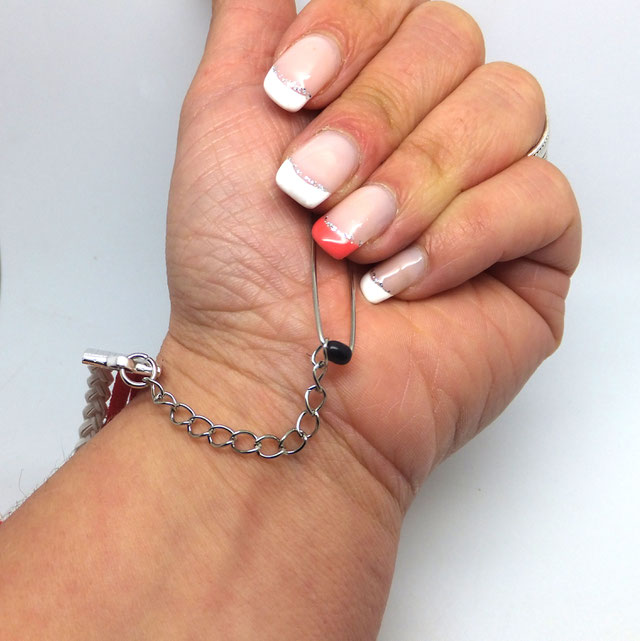 Tuto mettre mon bracelet seule! Manoléo