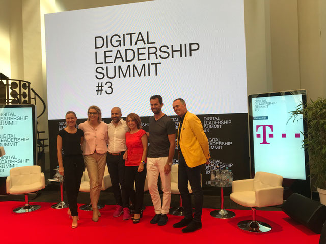 Digital Ledership Summit #3, v.l.n.r.: Eva Nöll (Mister Spex), Felicitas von Kyaw (Vattenfall), Dr. Reza Moussavian (deutsche Telekom), Ursula Vranken (Veranstalterin) Stephan Grabmeier (Kienbaum Consultants), Joachim Vranken (Veranstalter)