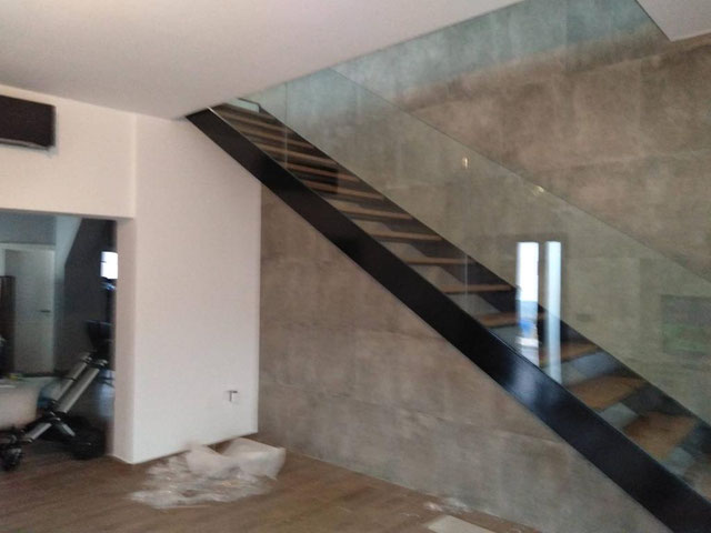 Escaleras metalicas exterior - Escaleras Laravid : Trabajos en Acero