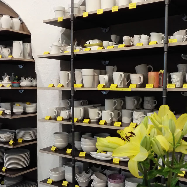 Überblick Rohware Keramikmalstudio 'malmal' Trier