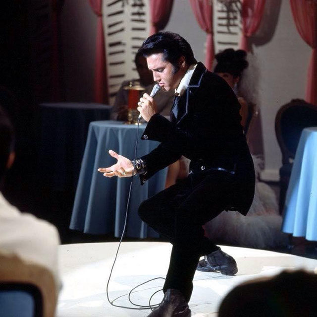 Elvis At The Stage - 68 TV Special - gepostet vom ELVIS TEAM BERLIN - April 10th 2015
