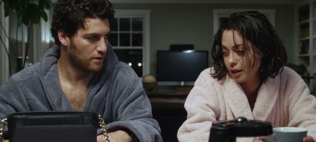 Acteurs Adam A Travers Le Temps B.-A. (V.O.) : "Night owls" avec Rosa Salazar et Adam Pally. - Films de