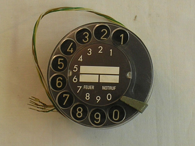 Telefon Fingerloch Wählscheibe von Fa. Hagenuk Kiel Fertigungsjahr 1972