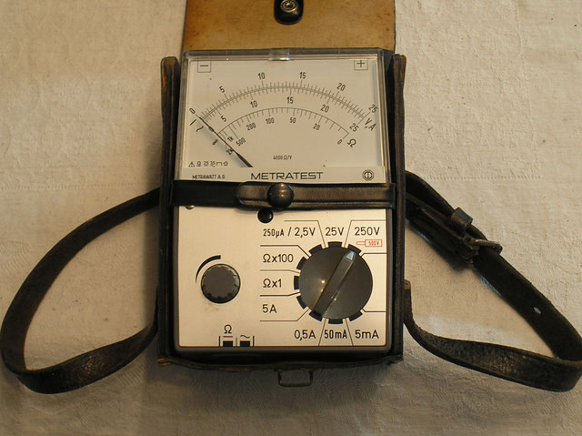 Multimeter Typ. Metratest von Metrawatt AG - Nürnberg - Fertigungsjahr ca. 1966