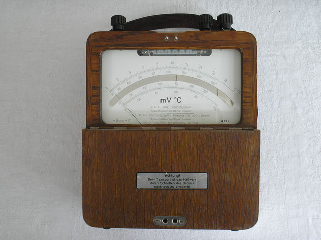 Millivolt - Meter für Messungen von Thermspannungen bis 1600 C° - Fertigungsjahr ca. 1950