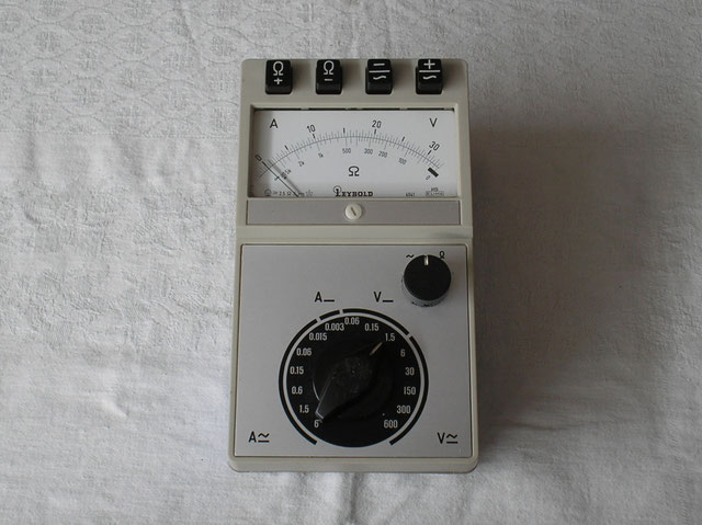 Schüler Messgerät ca. 1975 Umgebaud durch Fa. Leybold von Hartmann & Braun - Elima.