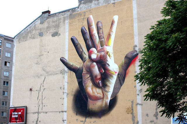 Street Art in Berlin Kreuzberg - journeytodesign.com