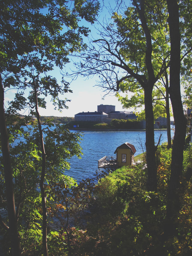 vaxholm archipel ciel mer bleu forteresse suède bigousteppes