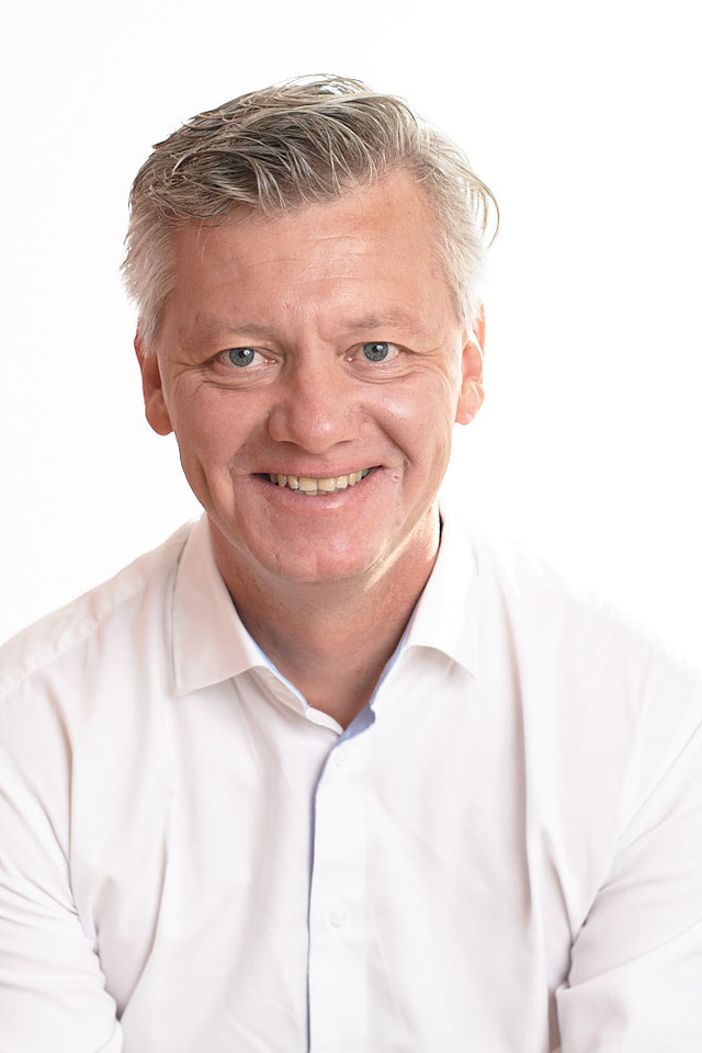 Prim. Univ. Prof. Dr. Mag. Alexander KLAUS - Die Ärzte - Operngasse