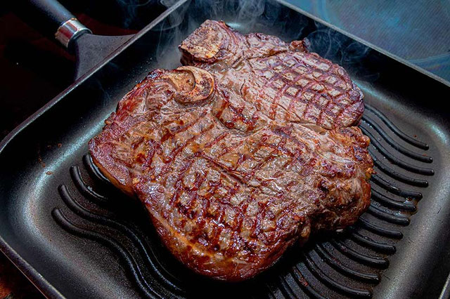 Wie bereite ich ein Porterhouse Steak zu? - MJPics Fotografie