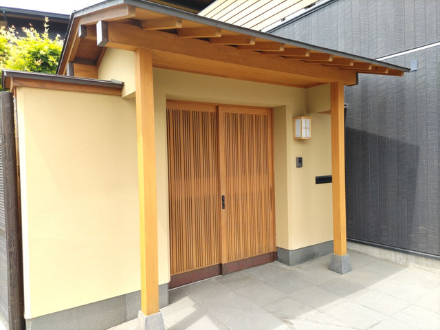入口門　改修塗装