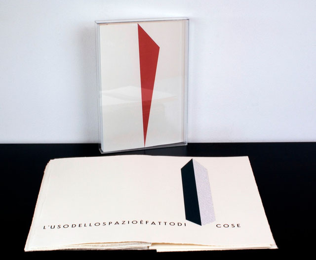 il cofanetto e il libro a fogli sciolti