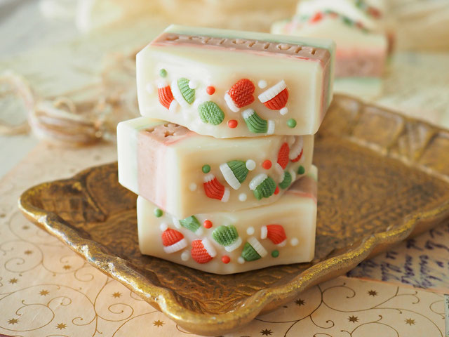 横浜の手作り石けん教室　クリスマス石けん　クリスマスソープ　人気の石けん教室　楽しいハンドメイド