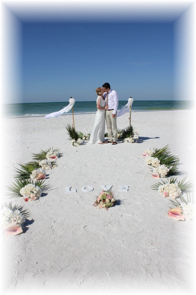 Erfüllen Sie sich den Traum einer romantischen Hochzeit am Strand von Florida. Heiraten auf Anna Maria Island oder an den Stränden von Florida ist ein unvergessliches Erlebnis. 