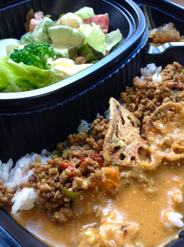 ご予約で特別バージョンのカレー弁当