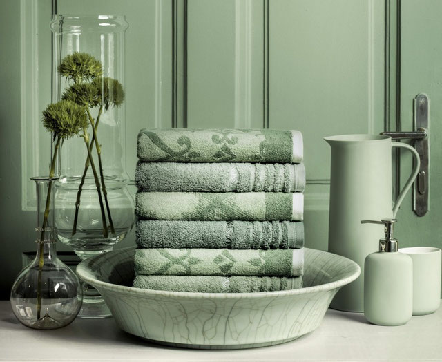 Frottierwäsche / Badeaccssesoires - Ruoss Schübelbach