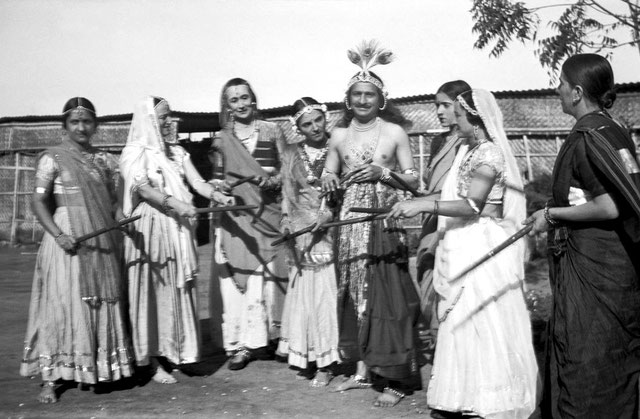 Betty cavanna ruth hill viguers essay 02 image