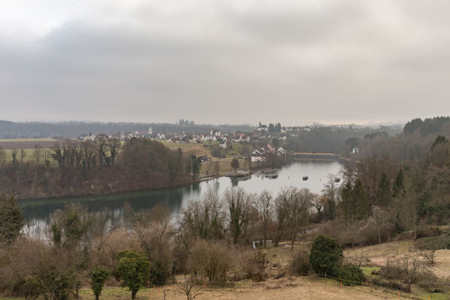 Rheinau (CH), von Altenburg (D) aus gesehen. 