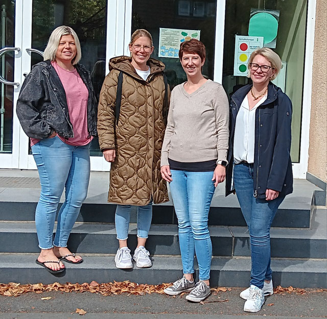von links: Nicole Kirchhoff, Stefanie Becker, Sabrina Meyer, Sabrina Vollmer