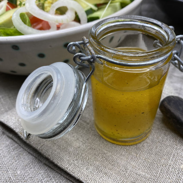 Die besten Salatdressings der basischen Ernährung - BASISCH LECKER! Die besten Salatdressings der basischen Ernährung - BASISCH LECKER!