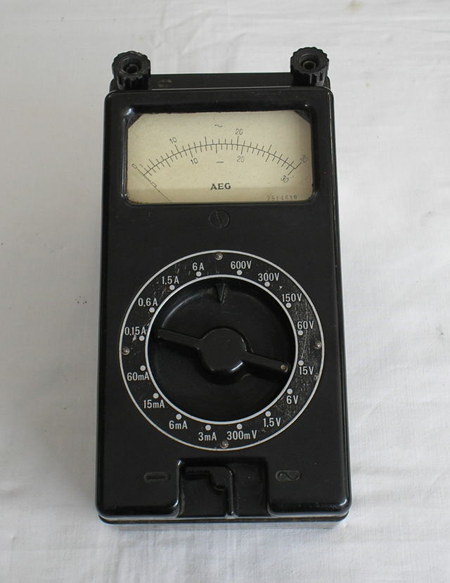 Multimeter Wechsel / Gleichstrom - Fa. AEG - Fertigungsjahr .....