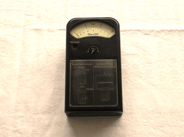 Multimeter Feldmessgerät Wehrmacht 2 WK - Fertigungsjahr 1942 Fa. Kiesewetter Leipzig