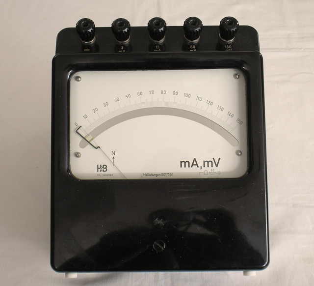 Labor Multimeter Klasse 0,2 % - 15 m Amp. / 150 m Volt DC Messbereich - Fertigunhgsjahr ca. 1954