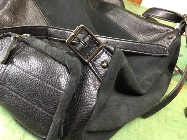 ショルダーの付け根革を、サイド(ポケットの横あたり)に付け替えました