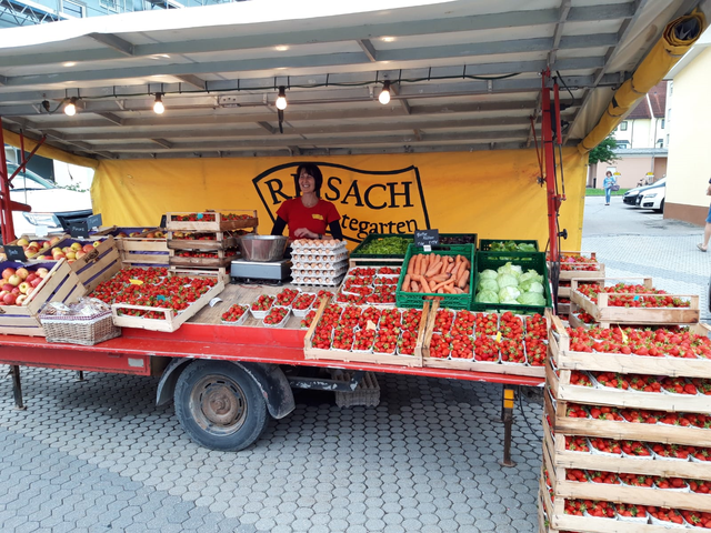 Wochenmarkt - reisach-fruechtegarten