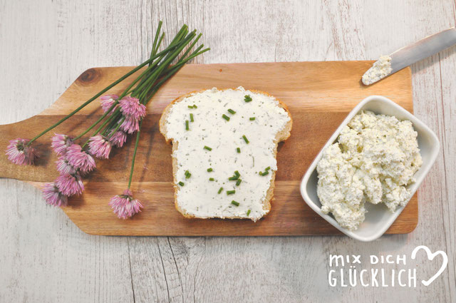 Frischkäse selbst gemacht. Wie Bresso. - mix dich glücklich (Thermomix ...