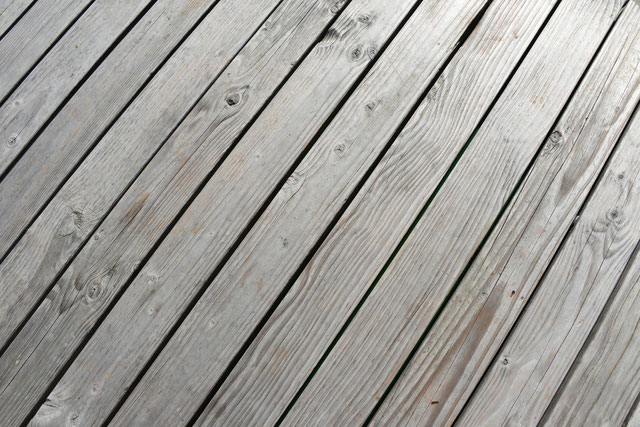 Wie baue ich eine Holzterrasse - Online Gartenplanung, individuelle