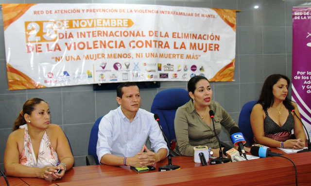 Grupo promotor de los derechos de las mujeres. Manta, Ecuador.