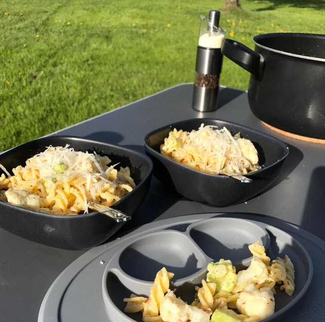 RahmFusilli mit Blumenkohl, Romanesco und gemahlenen Mandeln
