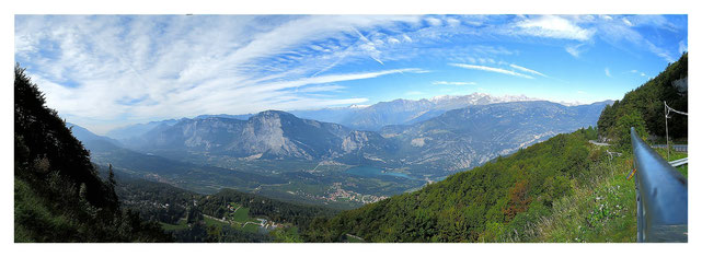 Monte Bondone, Blick in Richtung Toblino-See erstellt aus sieben Aufnahmen, Sept. 2014