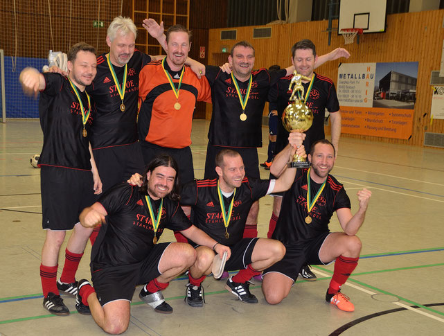 Die  AH des SV Bexbach ist Sieger der Stadtmeisterschaft in der Halle 2017. 