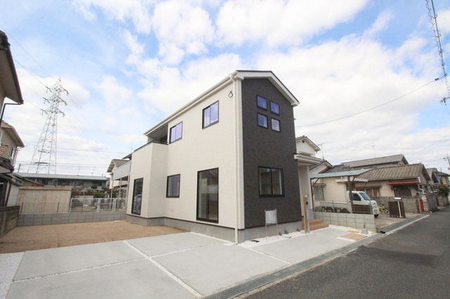 岡山市南区当新田の新築 一戸建て 分譲住宅の外観写真