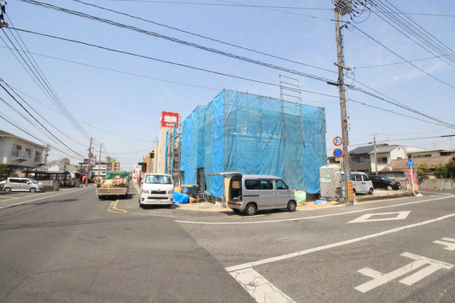 岡山県岡山市南区若葉町の新築 一戸建て 分譲住宅の外観写真